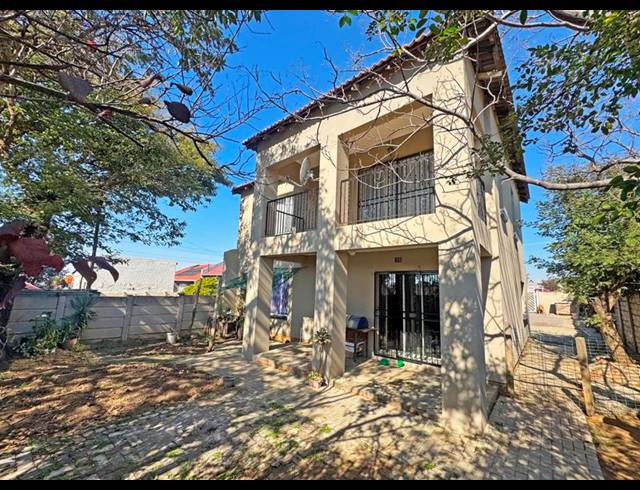 5 BEDROOM HOUSE FOR SALE IN TULISA PARK